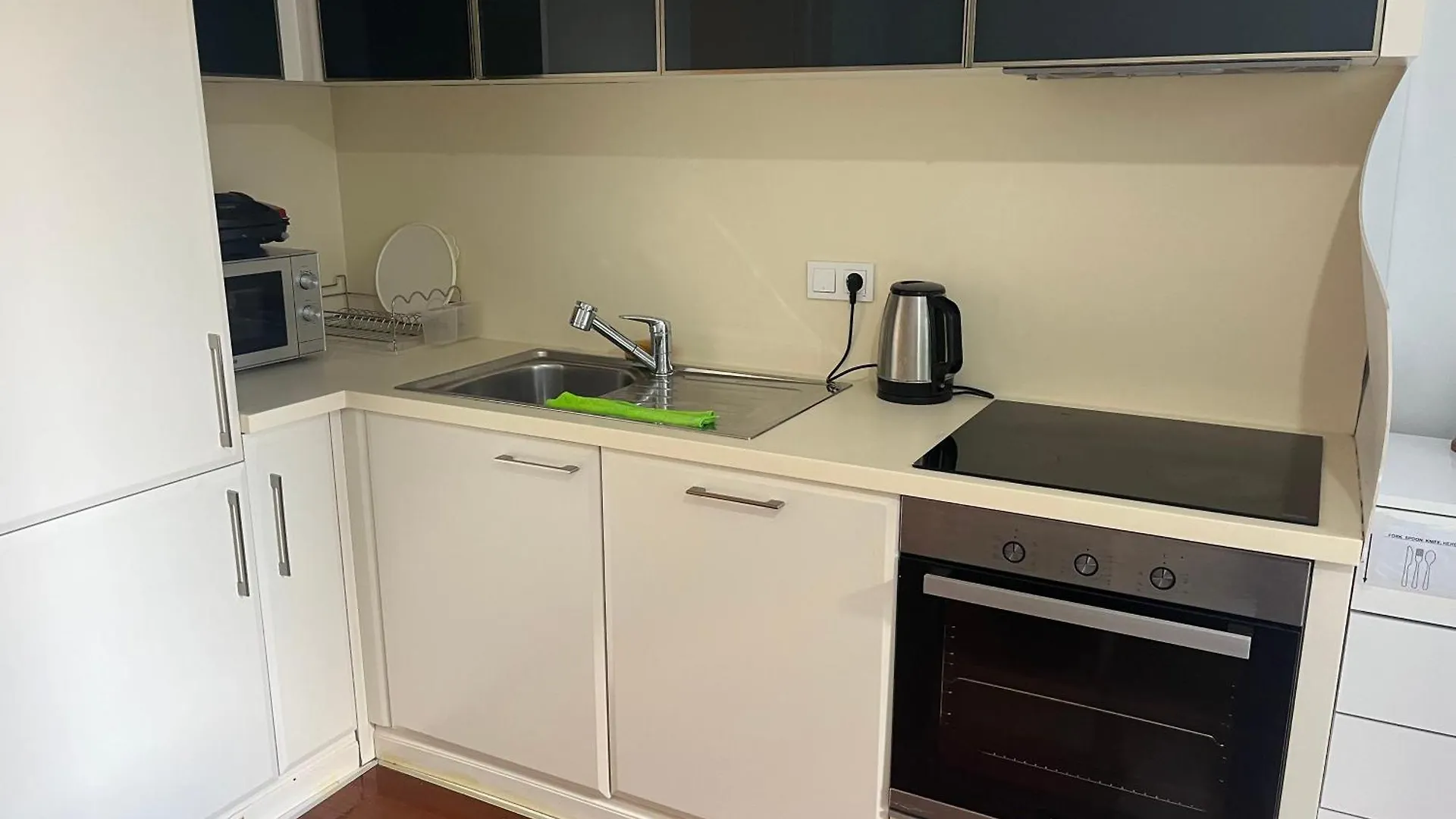 Апартаменты Studio Flat-One Room In Lux Residence Near Taksim-Beyoglu Стамбул