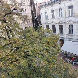 https://guest-rooms-in-the-city-center.hotelslviv.net